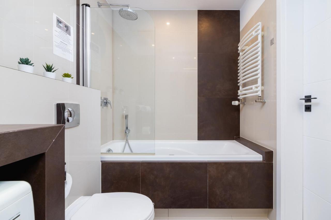 Apartment Lobzowska Cracow By Noclegi Renters Cracovia Exterior foto